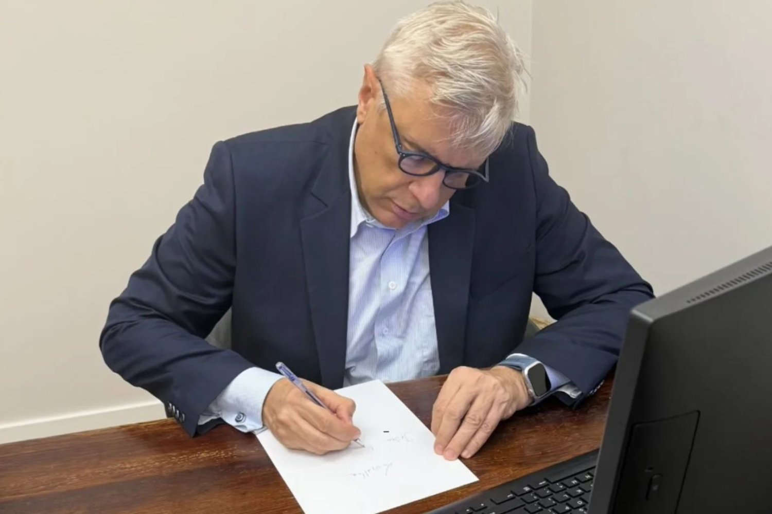 Mec. Roman Giertych na X: "Od maja br. jestem obrońcą mec. Przemysława Krala".