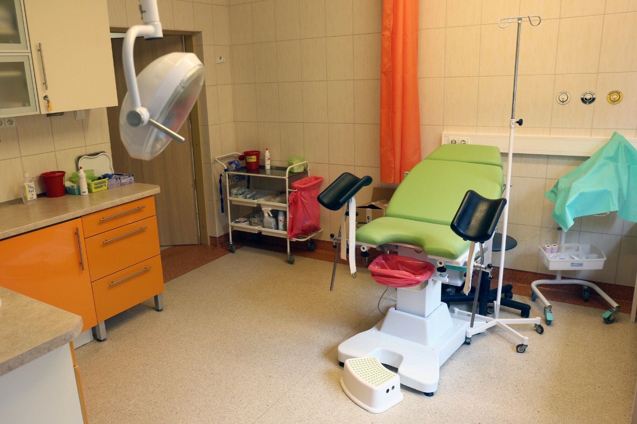 Lekarze wykonali aborcję nie tej pacjentce. Tragedia w szpitalu w Pradze