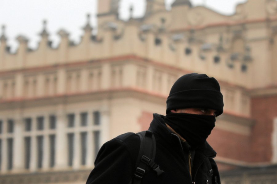 Od piątku do poniedziałku Polaków czekają niebezpieczne i gęste mgły.