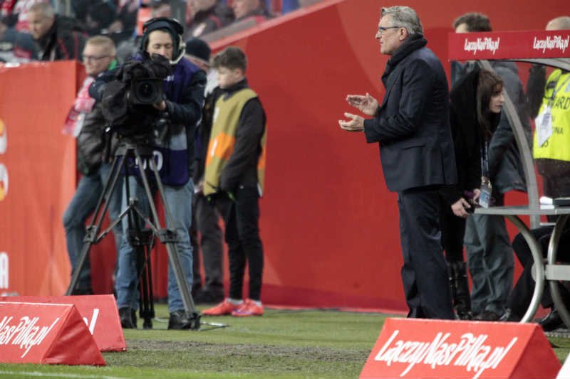 TVP daje 320 milionów złotych za mecze piłkarskiej reprezentacji Polski.