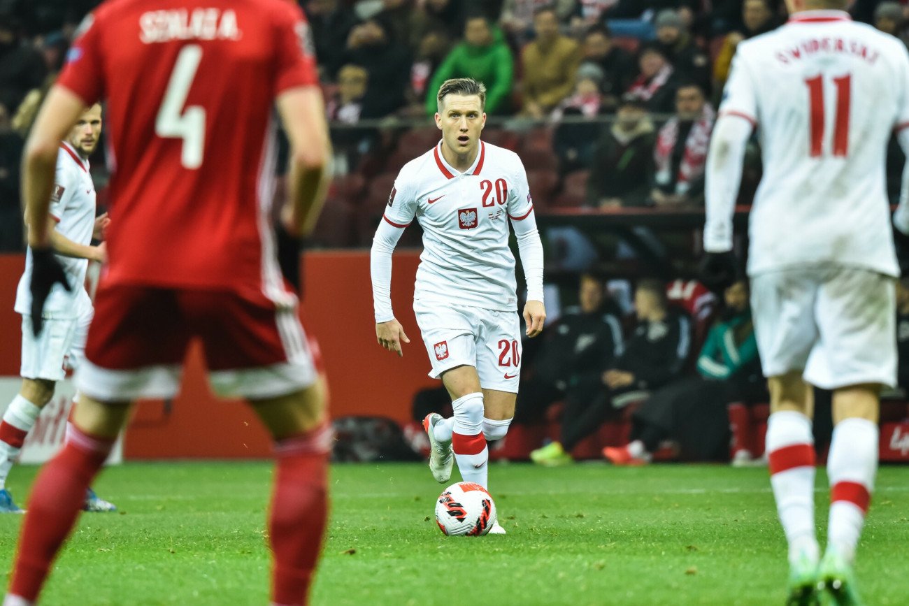 Piotr Zieliński gra na co dzień w Serie A. Z Andreą Pirlo miał okazję rywalizować jeszcze na włoskich boiskach.