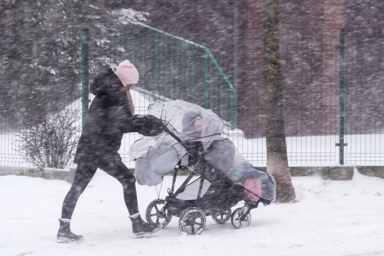 Szykuje się załamanie pogody. W niektórych rejonach sypnie nawet śniegiem.