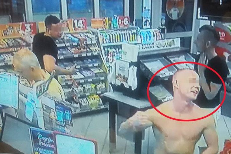 Wieczorem policja pochwaliła się zatrzymaniem sprawcy pobicia mężczyzny na warszawskim Gocławiu. Internauci jednak zwrócili uwagę, że w tym przypadku mundurowi powodów do dumy nie mają.