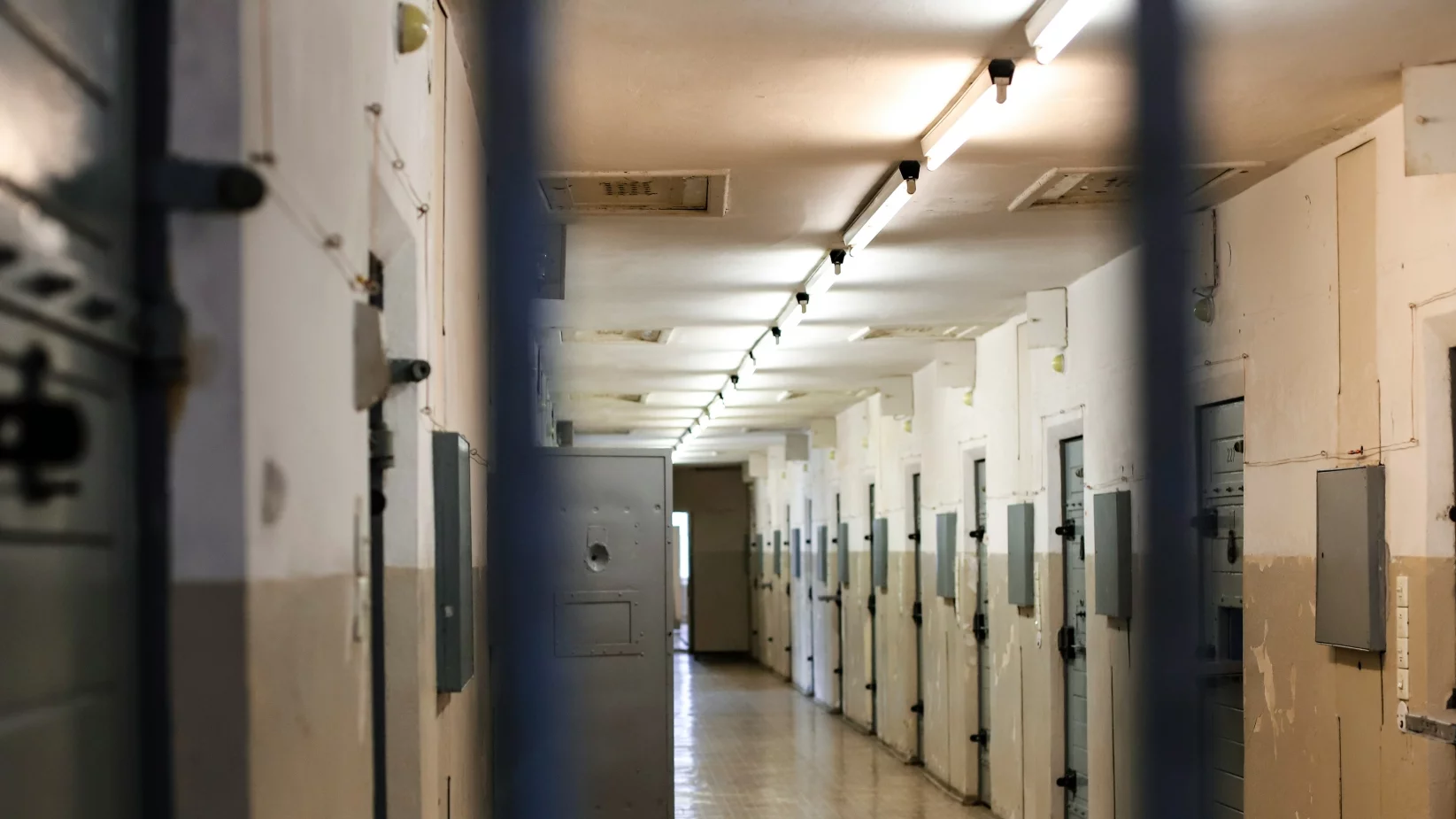 Sceny jak z filmu sensacyjnego w Lublinie. Aresztowani próbowali uciec z aresztu Areszt