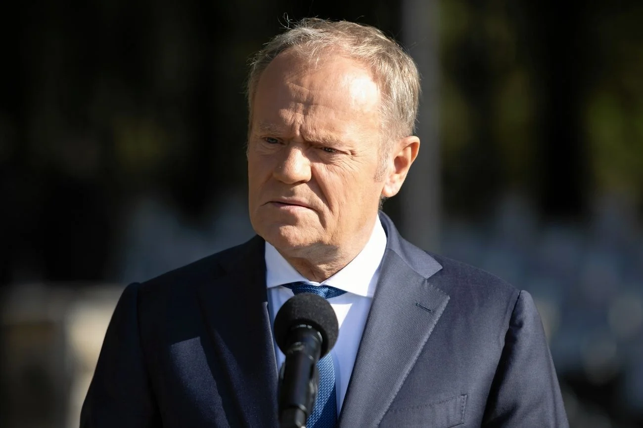 Dziennikarz pokazał, co się dzieje pod domem Tuska. To pokłosie kradzieży samochodu. Pokazał, co się dzieje pod domem Tuska. To pokłosie kradzieży lexusa.