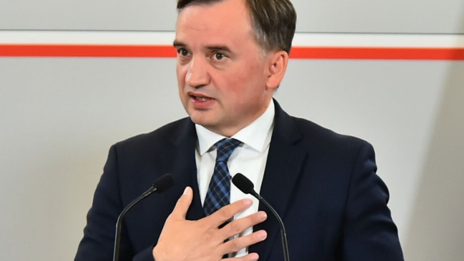 Ziobro będzie przymusowy doprowadzony przed komisję? Polacy mówią jasno, co myślą w nowym sondażu