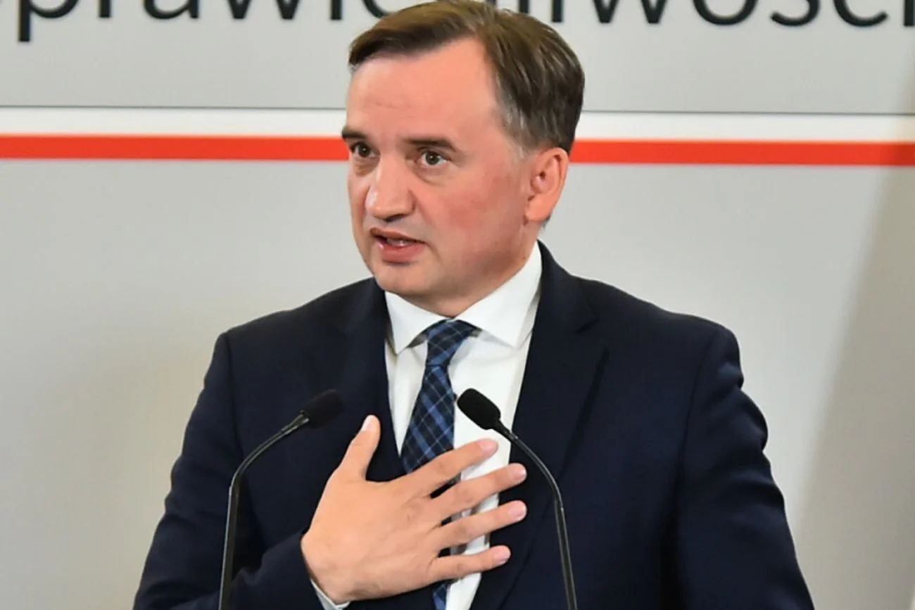 Ziobro będzie przymusowy doprowadzony przed komisję? Polacy mówią jasno, co myślą w nowym sondażu