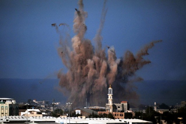 Bombardowanie Strefy Gazy podczas izraelskiej operacji "Płynny Ołów". Styczeń 2009 roku