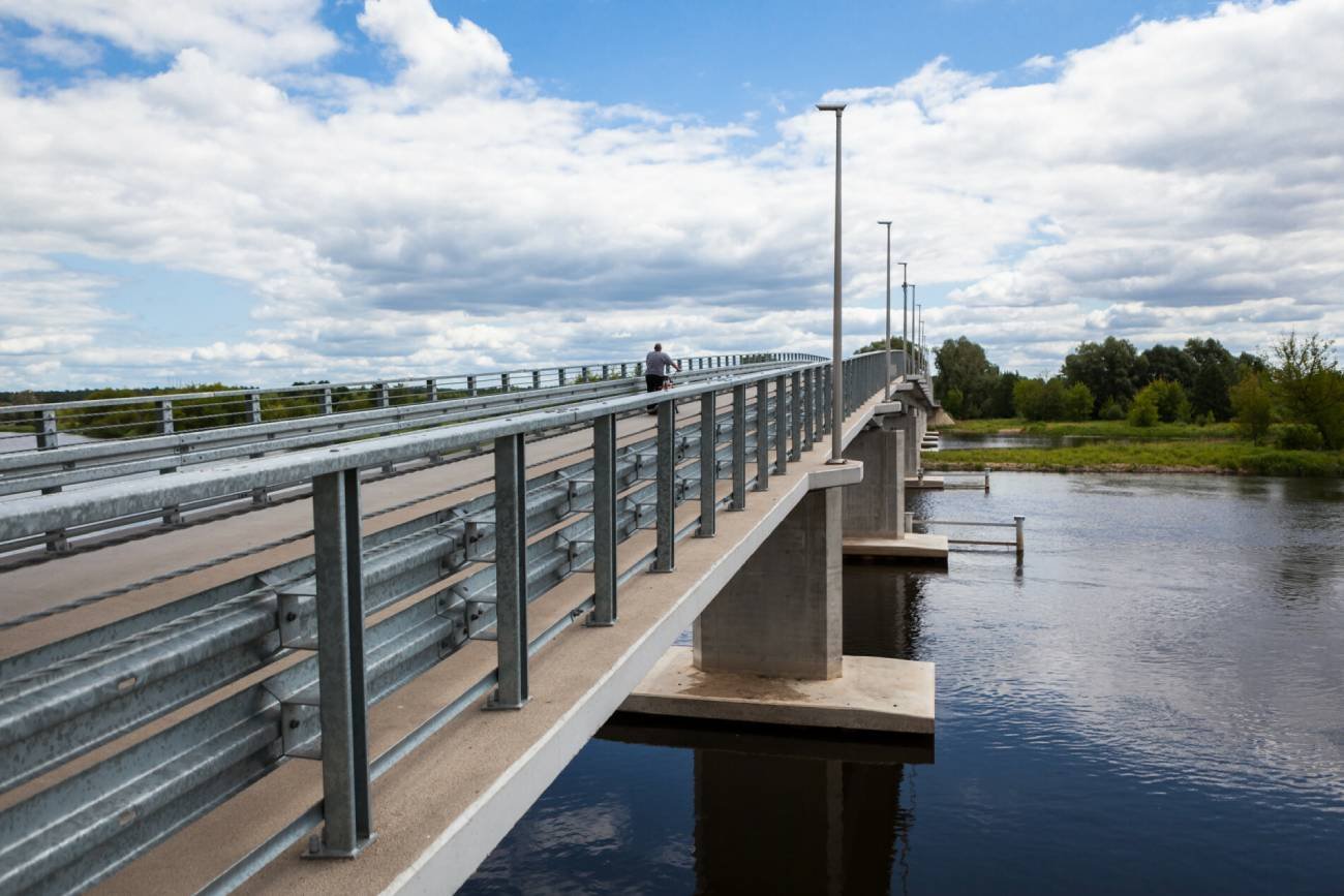 Co stało się nad Narwią w Pułtusku? Tragiczna śmierć 39-latki i jej 5-letniej córki to prawdopodobnie samobójstwo rozszerzone
