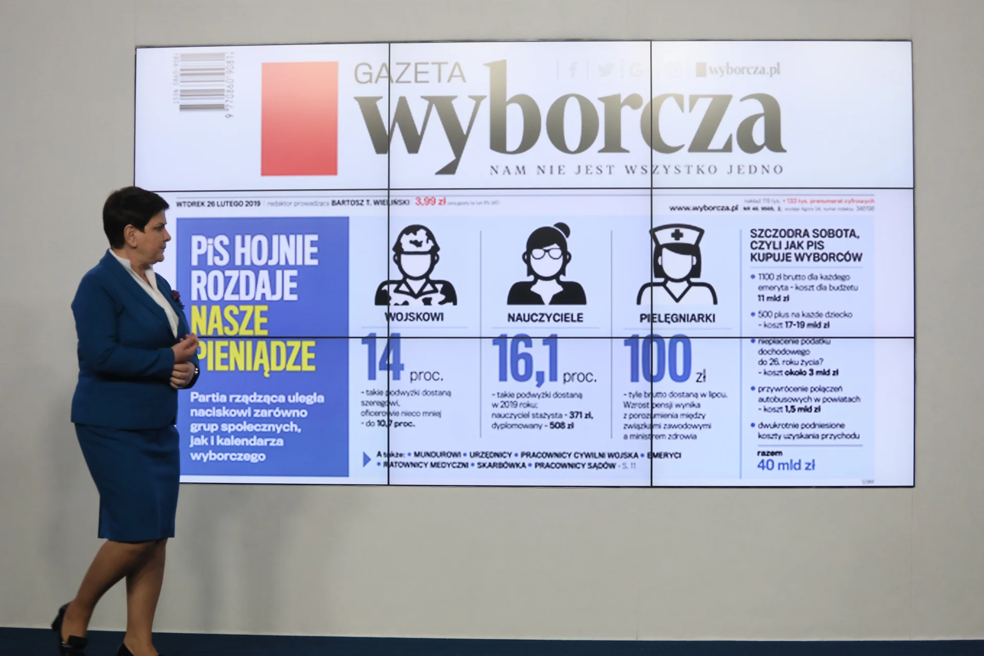 Beata Szydło podczas konferencji PiS.