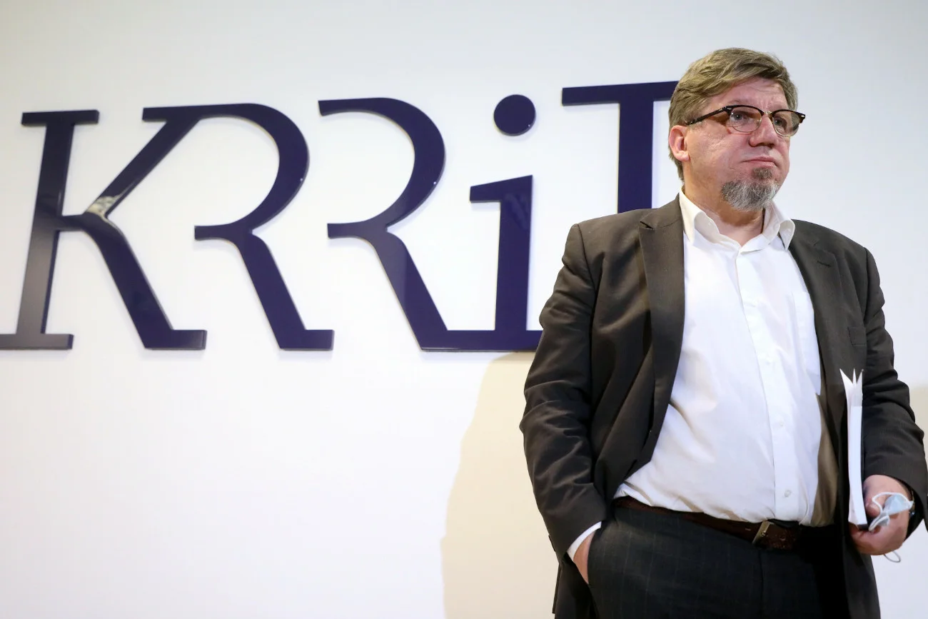 "Dziennik Gazeta Prawna" na podstawie protokołów z posiedzeń KRRiT opisał kulisy obrad organu, który decydował o przyszłości TVN24.
