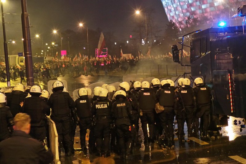 Amerykanie ostrzegają podróżujących do Polski przed zamieszkami 11 listopada.