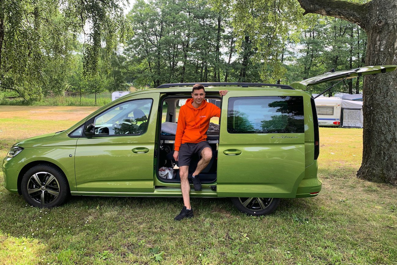 Volkswagen Caddy California jest produkowany w Polsce. Spędziłem w nim tydzień na Mazurach i już wiem, że sprawdziłby się nawet w dłuższej podróży.