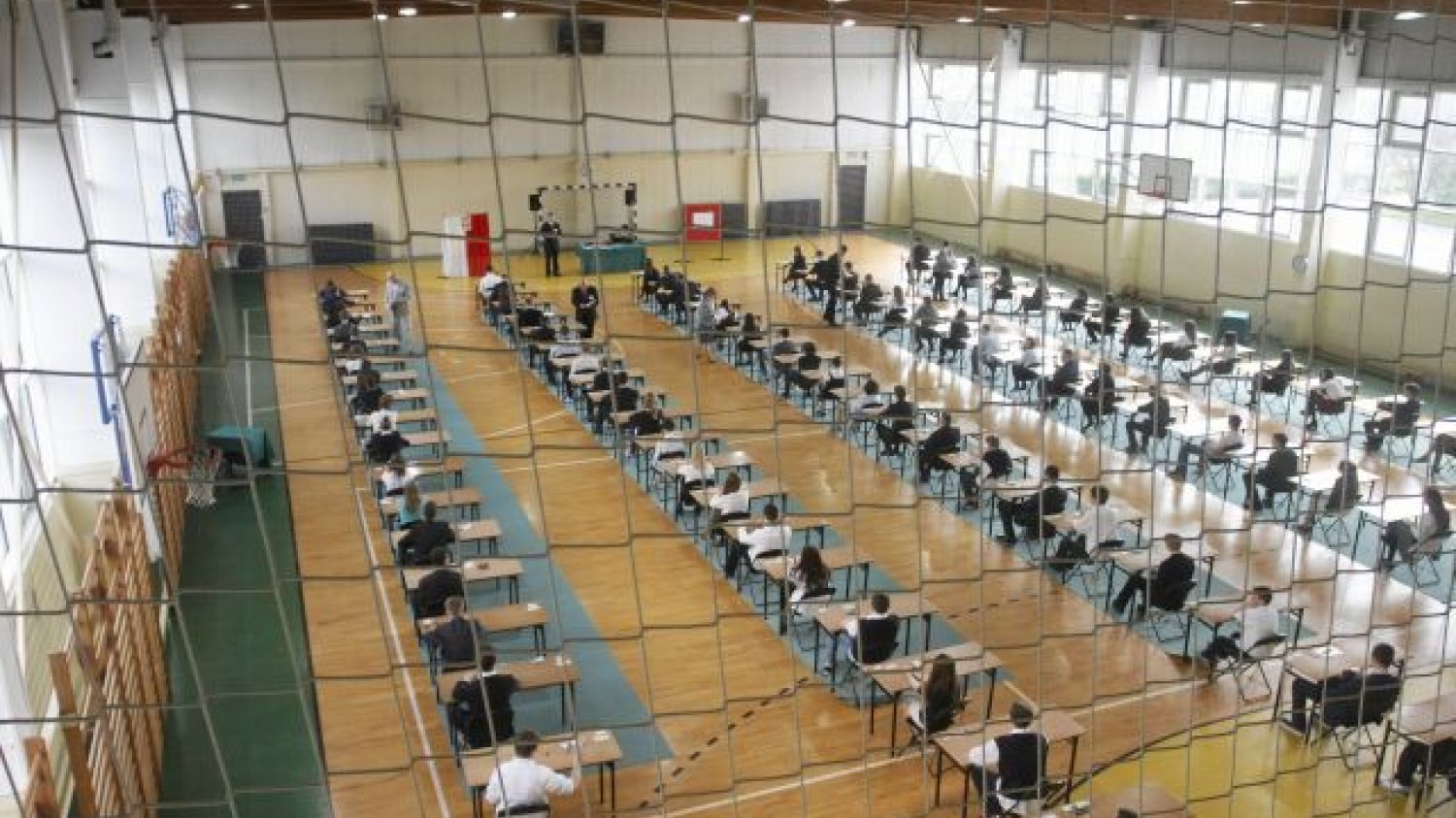 Test z historii i WOS już za gimnazjalistami. Co było w arkuszach?