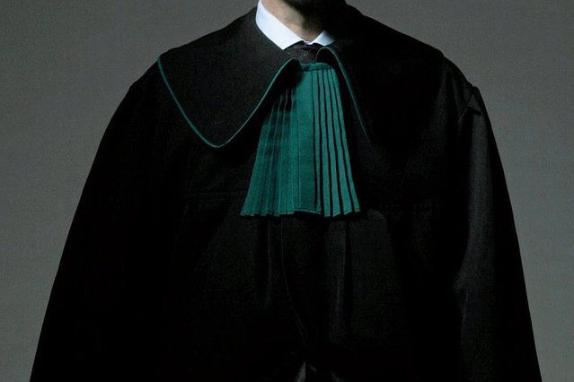 Magister prawa bez aplikacji może pracować w sądzie. Korporacje adwokackie: "To zagraża interesowi społecznemu"