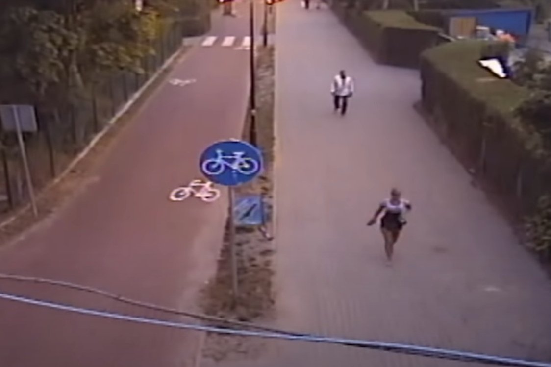 Iwona Wieczorek na ujęciu z monitoringu w noc zaginięcia