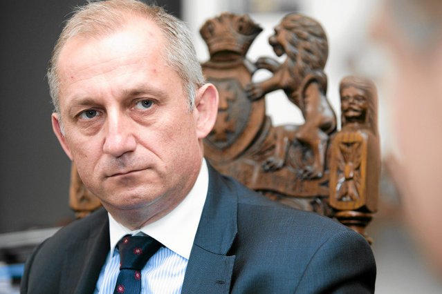 Wiceminister Sławomir Neumann zaznaczył, że rząd nie jest winny temu, że ktoś "chce zjeść truciznę"