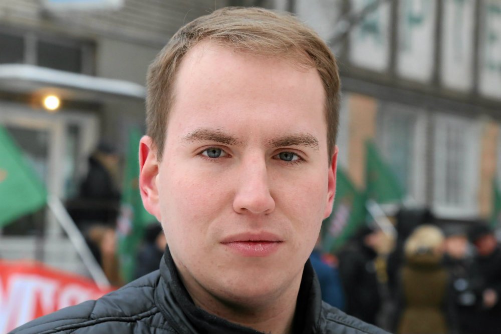 Komitet Żydów Amerykańskich skrytykował nominację Adama Andruszkiewicza na stanowisko wiceministra cyfryzacji.