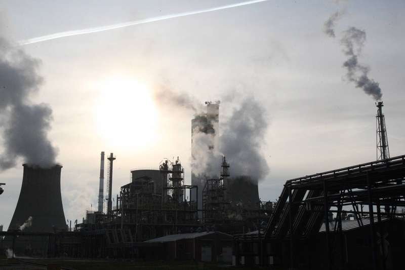 Rosyjski Acron i bez lobbingu Aleksandra Kwaśniewskiego kupuje akcje polskich Azotów