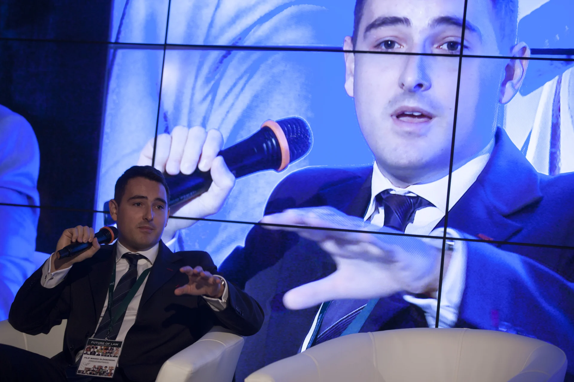 Filip Marek Elżanowski podczas konferencji Future of Law