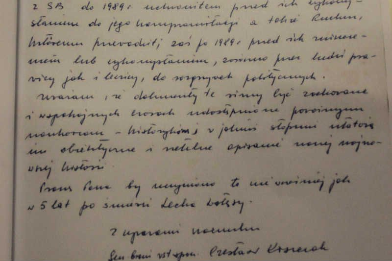 Gen. Czesław Kiszczak chciał, by dokumenty Lecha Wałęsy ujawnić dopiero 5 lat po śmierci byłego prezydenta.