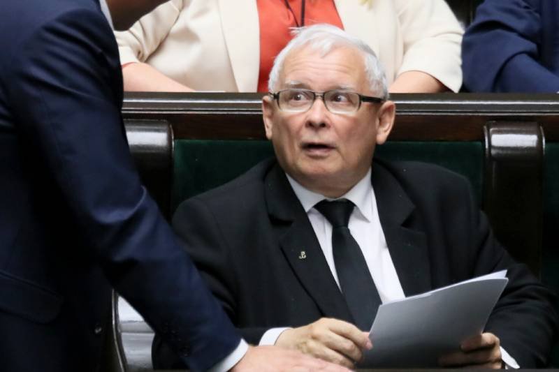 CBOS w lipcu - coraz więcej Polaków deklaruje, że nie wie na kogo głosować w wyborach parlamentarnych