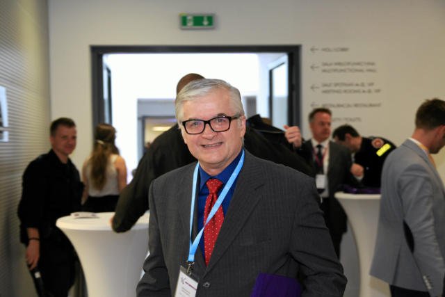 Włodzimierz Cimoszewicz odchodzi z polityki.