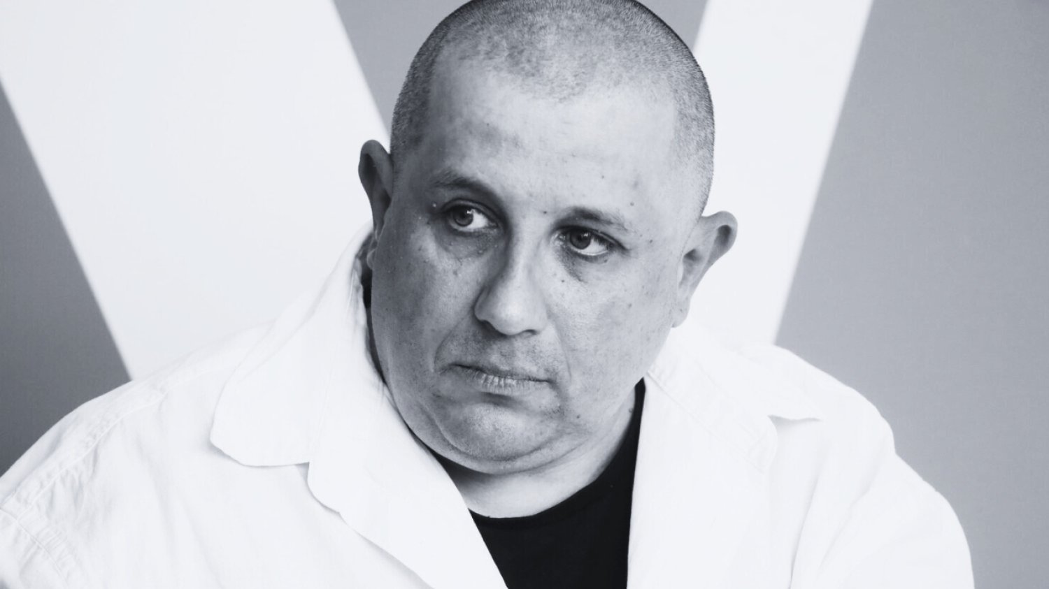 Marcin Wicha nie żyje. O czym jest książka "Rzeczy, których nie wyrzuciłem"?