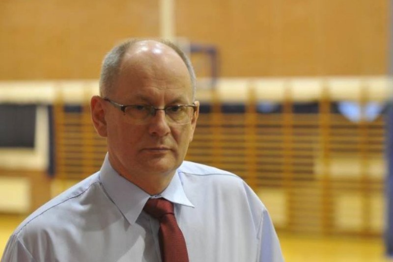 Bezpartyjny Dariusz Zwoliński pokonał w wyborach na wójta gminy Nadarzyn kandydata PiS.