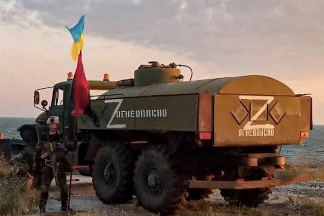 Ukraińska flaga na Wyspie Węży.