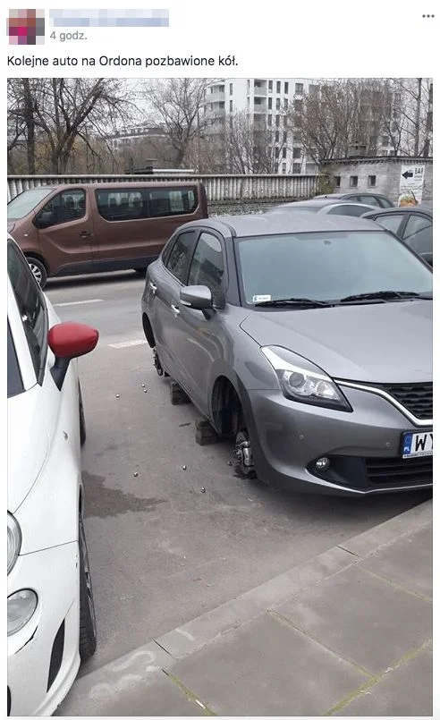 Kolejne auto pozostawione bez kół na ulicy Ordona w Warszawie.