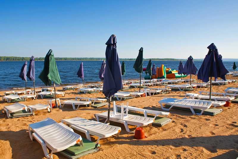 Tylko 54 proc. przebadanych Europejczyków planuje w tym roku wakacje. To najgorszy wynik od 2000 roku.