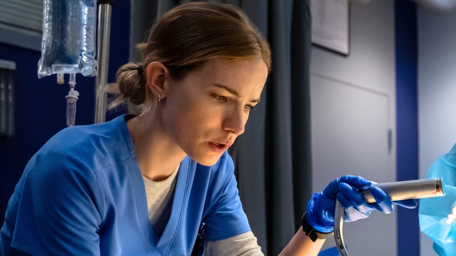 Netflix wypuści w tym tygodniu własnych "Chirurgów". To będzie murowany hit Puls to nowy serial medyczny od Netflixa. The Pitt będzie mieć konkurencję
