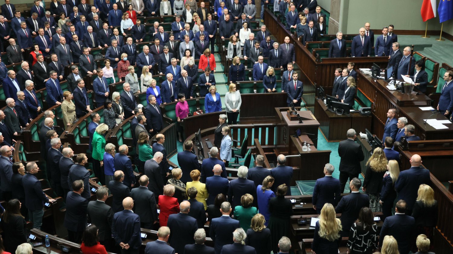 Sejm przerwał obrady nad projektem ustawy dotyczącej uznania Rosji za państwo stosujące terroryzm.