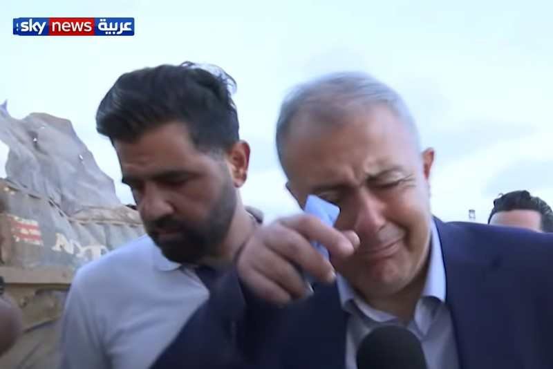 Gubernator Bejrutu Marwan Abboud popłakał się na wizji komentując eksplozję w Bejrucie, która doprowadziła do śmierci co najmniej 100 osób.