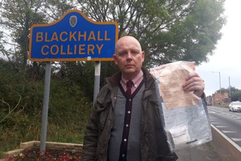 Nie wiadomo, kto rozrzuca pieniądze.