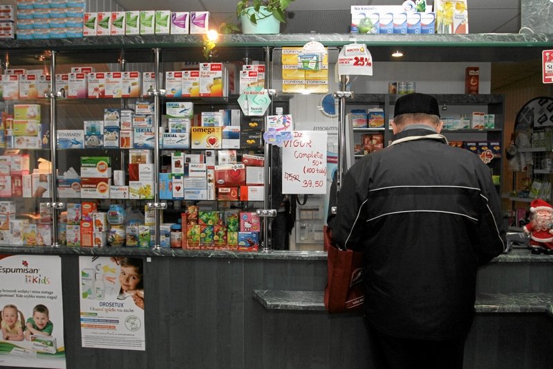 Apteki na całym świecie gromadzą zapasy.