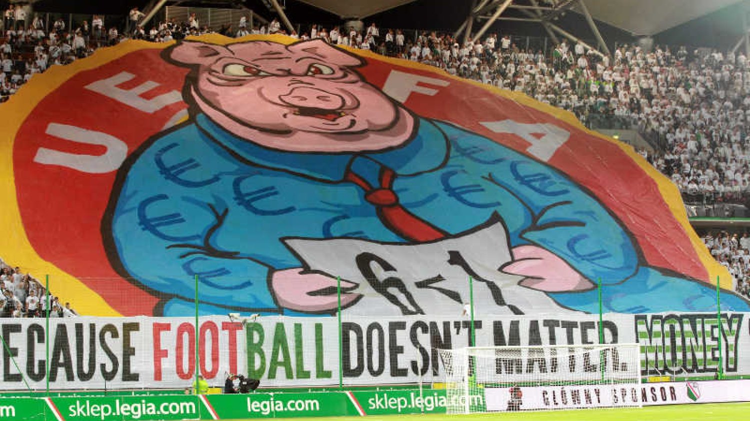 Legia Warszawa została ukarana za oprawę krytykującą UEFA.