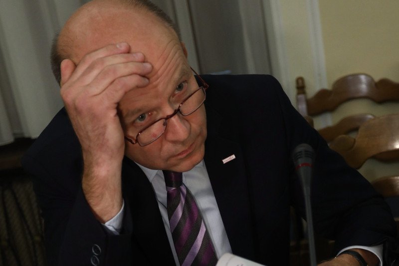 Minister zdrowia podpisał rozporządzenie o podwyżkach dla młodych lekarzy.