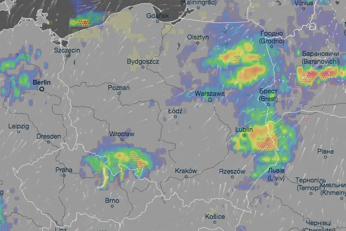 W środę 7 sierpnia będzie upalnie w całym kraju. W wielu miejscach Polski będzie grzmieć, spodziewane są też przelotne opady.