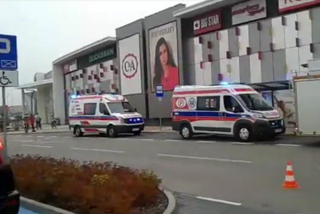 Nożownik zaatakował dziś w centrum handlowym w Stalowej Woli.