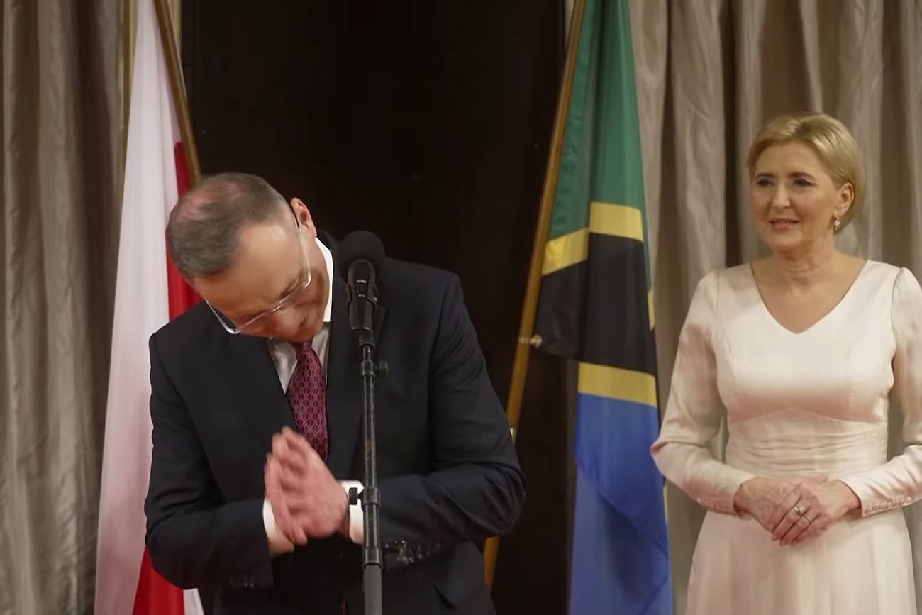 Prezydent Polski Andrzej Duda zaliczył wpadkę podczas przemówienia w Tanzanii.