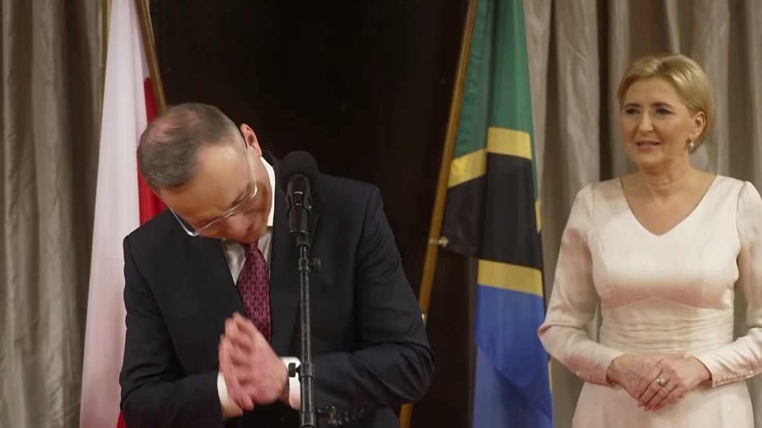 Prezydent Polski Andrzej Duda zaliczył wpadkę podczas przemówienia w Tanzanii.