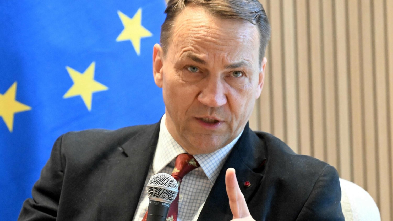 Przydacz skłamał ws. rozmowy Sikorskiego. Szef MSZ pokazał dowód.