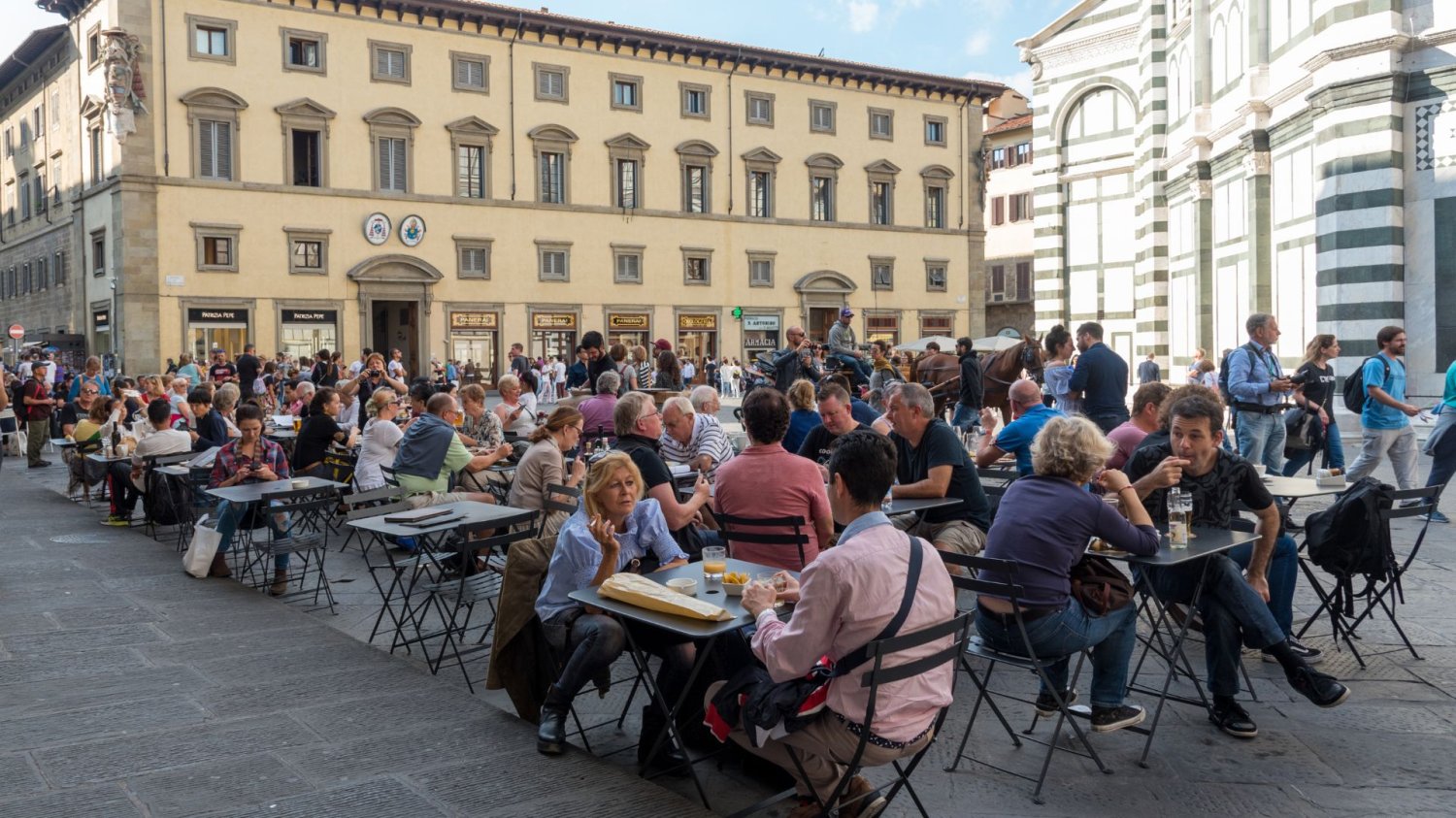 Koniec restauracyjnych ogródków we Florencji Florencja zakazała restauracyjnych ogródków