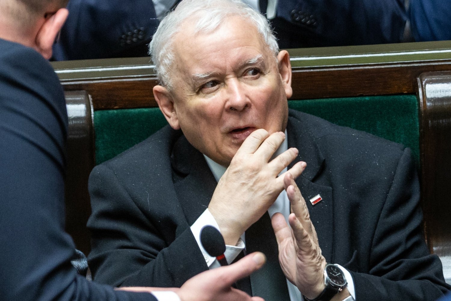 Nowy sondaż. KO powiększa przewagę nad PiS.