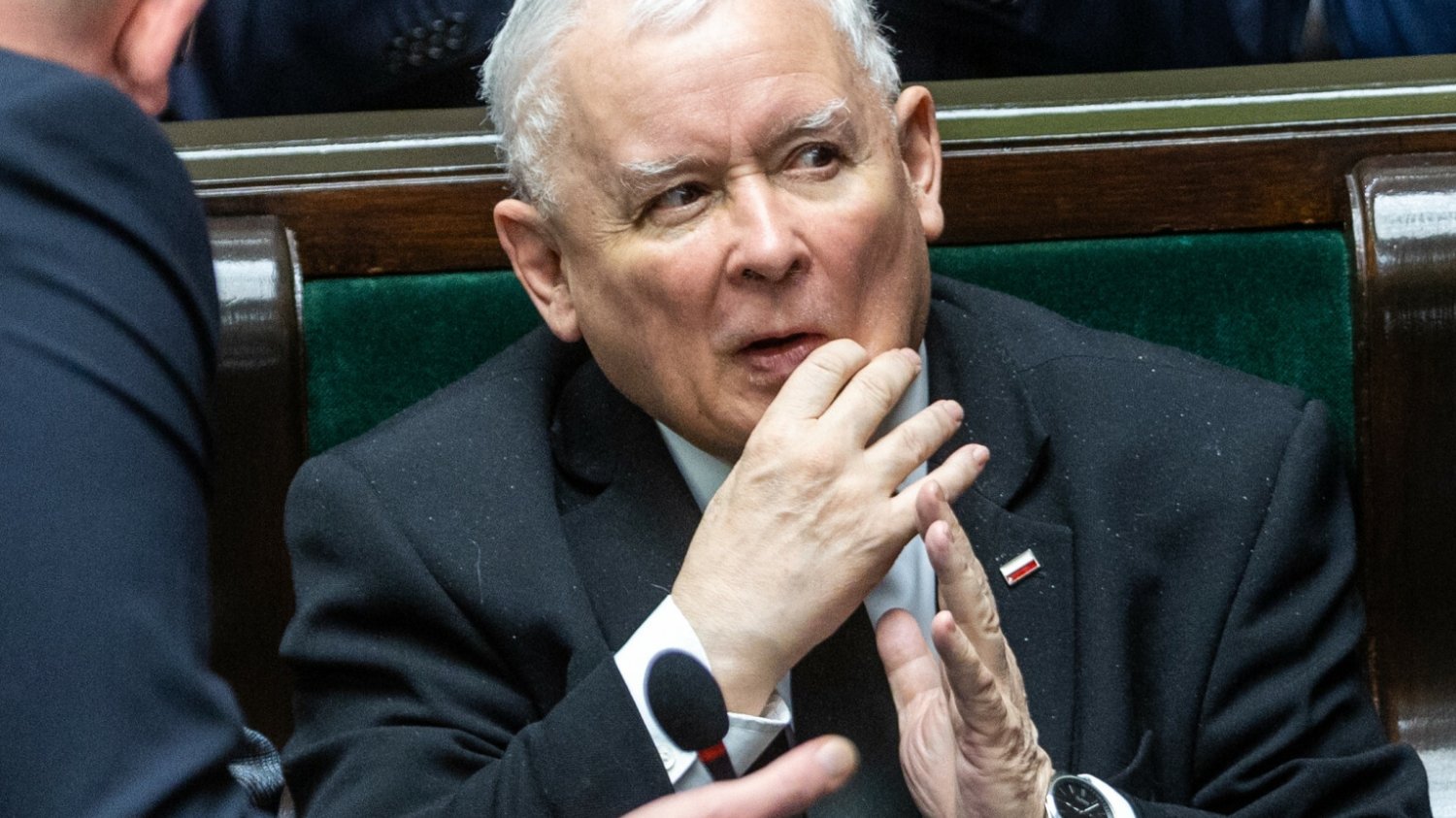 Nowy sondaż. KO powiększa przewagę nad PiS.