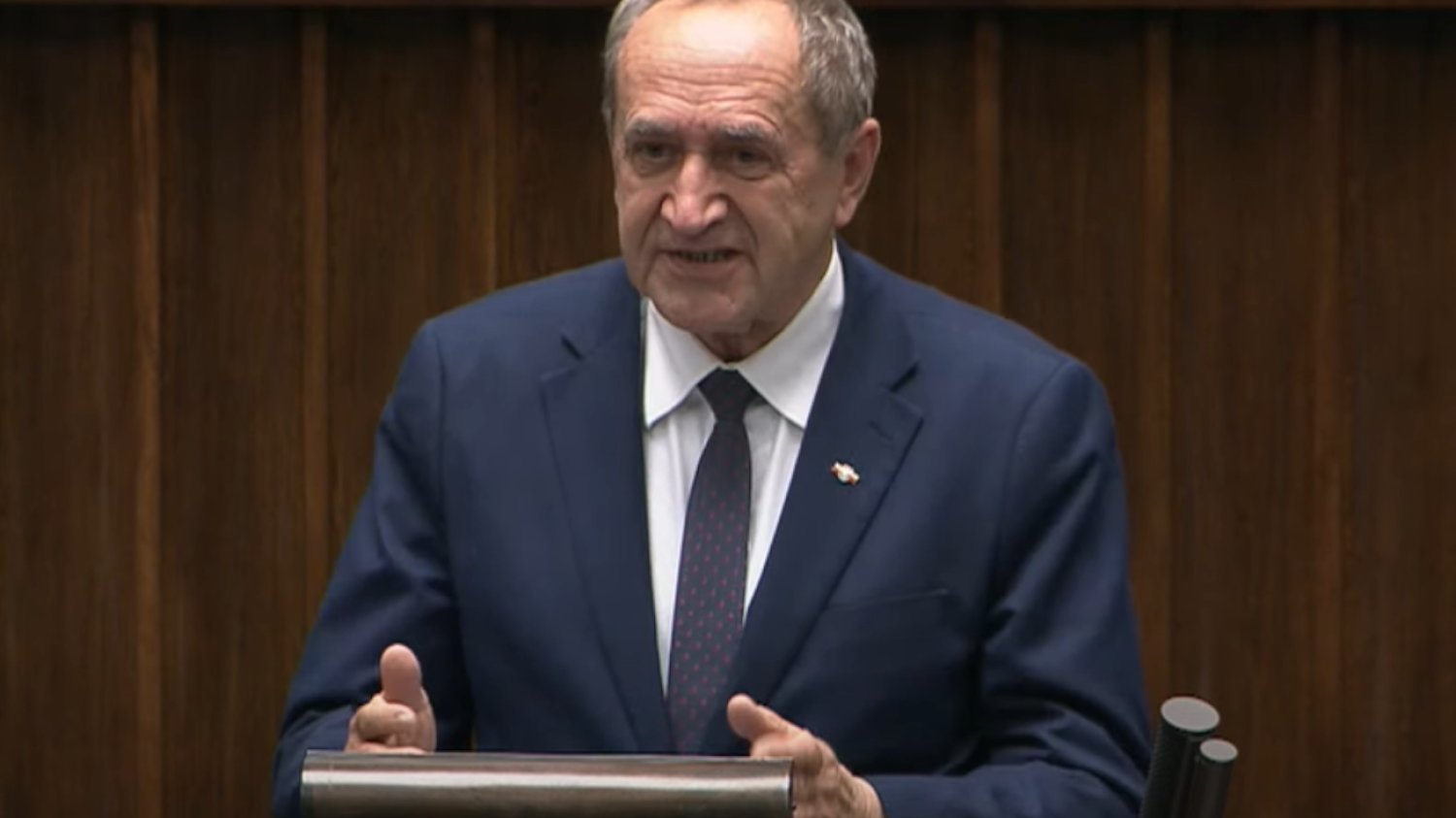 Poseł PiS oskarża Millera o traktowanie funkcjonariuszek BOR-u "jako dam do towarzystwa"