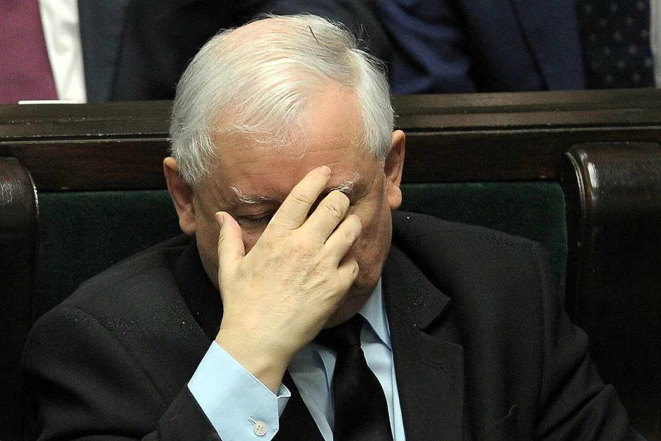 Nowy sondaż Kantar Public "Barometr Opinii" wskazuje, że różnica między PiS i KO to już tylko dwa punkty
