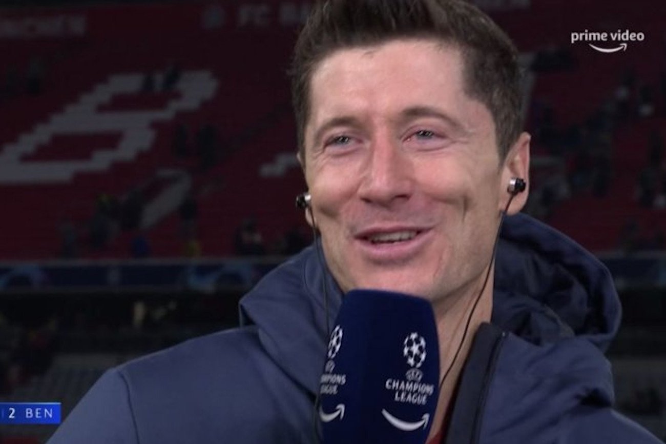 Zapytany o Erlinga Haalanda Robert Lewandowski tylko szeroko się uśmiechnął